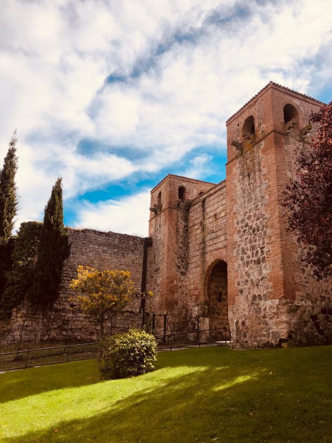 El Capricho Del Arco_Apartamentos Burgos Catedral Buitenkant foto